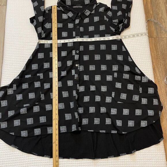 Snapdragon & Twig Collared Tunic Top Black Grid Squares Lagenlook Tunic Size S - Picture 15 of 15